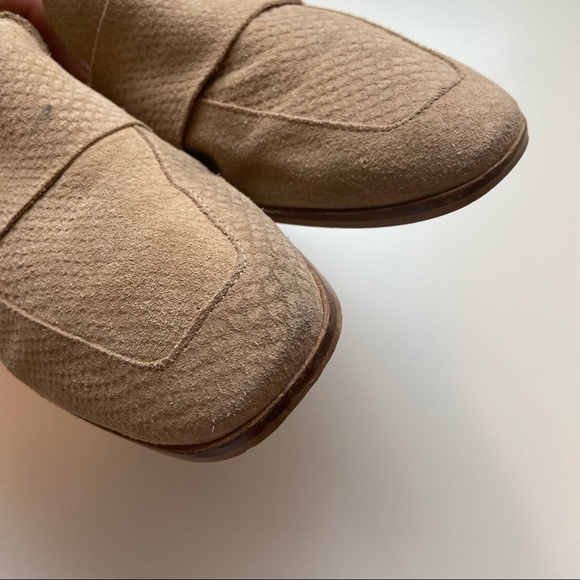 Free People Womens Tan At Ease Slip On Mules Snake Embossed Size 7.5 - Picture 6 of 10